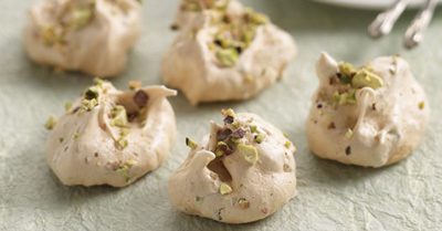 شیرینی پفک بادامی،طرز تهیه شیرینی پفک بادامی پخت شیرینی پفک بادامی,درست کردن شیرینی پفک بادامی