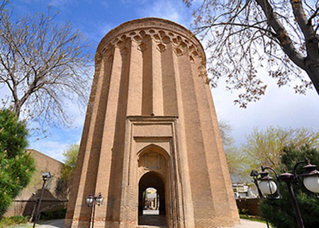 برج طغرل مکانهای تفریحی شهر ری,دیدتی های شهر ری