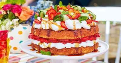 طرز تهیه کیک میوه های تابستانی