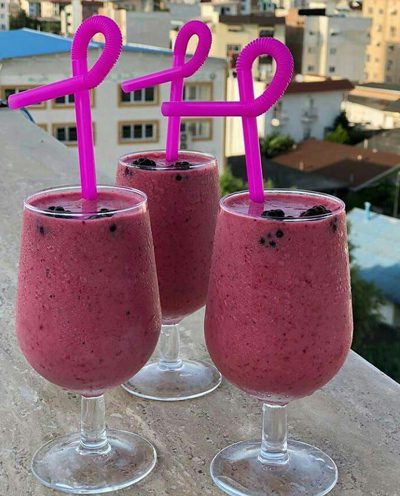 اسموتی توت فرنگی و تمشک