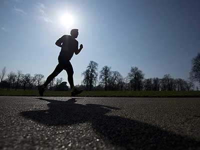 ‏۵ مورد از بدترین کارهایی که می‌توانید قبل از دویدن انجام دهید, دانستنی ها و تمرین های ورزشی