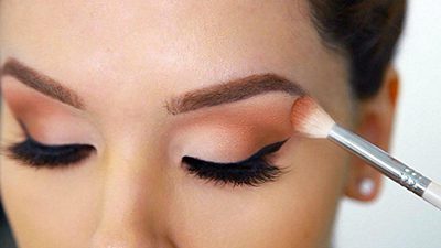 اشتباهات آرایشی هنگام سایه زدن