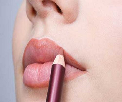 انتخاب رنگ رژ لب، زدن رژ لب آرایش لب ها