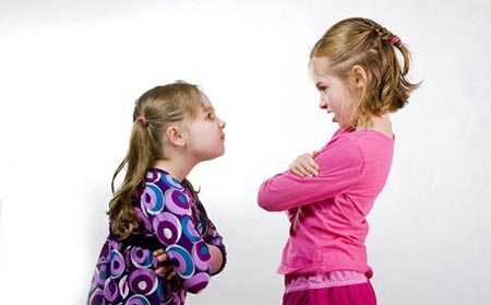 تشویق کردن فرزندان,حسادت کودک به خواهر و برادر,جلوگیری از حسادت کودکان به خواهر و برادر