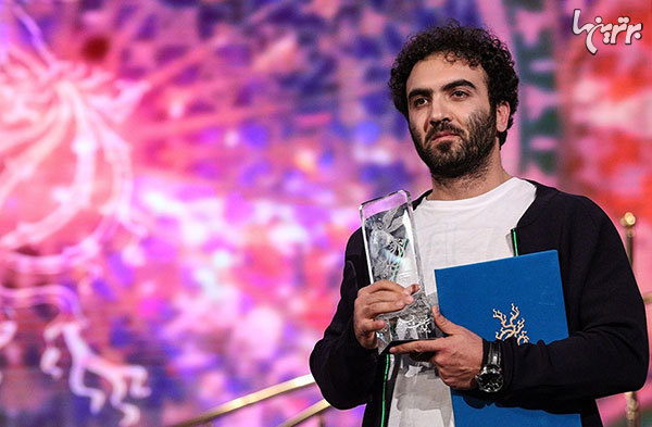 عجیبترین اختتامیه جشنواره فیلم فجر و حواشی آن؛ نپذیرفتن سیمرغ توسط یکی از برگزیدگان عجیبترین اختتامیه جشنواره فیلم فجر و حواشی آن؛ نپذیرفتن سیمرغ توسط یکی از برگزیدگان