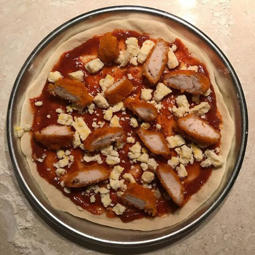 طرز تهیه پیتزا مرغ سوخاری مرحله به مرحله طرز تهیه پیتزا مرغ سوخاری مرحله به مرحله