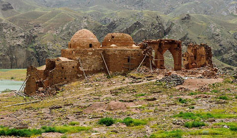آثار تاریخی طارم مکانهای دیدنی طارم,قلعه شمیران طارم,آثار تاریخی طارم
