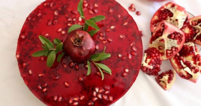 ژله ویترینی انار؛ دسری با تم شب یلدا ژله ویترینی انار؛ دسری با تم شب یلدا